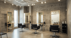 美容室でコンクリート風の内装を左官で実現！フレスカラリとは？