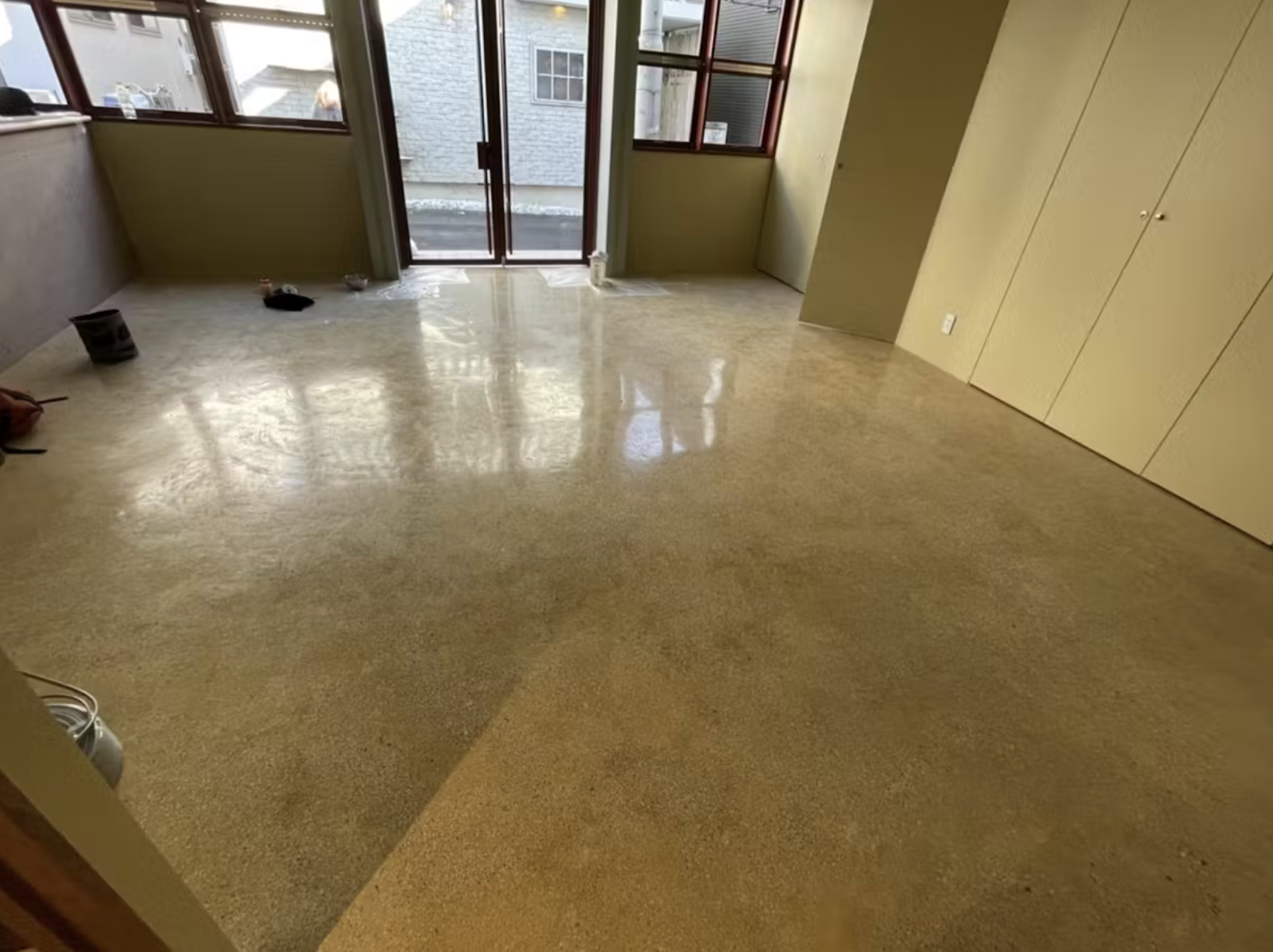 左官材ビールストーンで叶える、美しい床と空間づくり