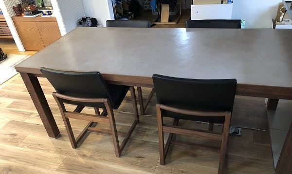 モールテックスのダイニングテーブルでおしゃれに | SAKAN MAG