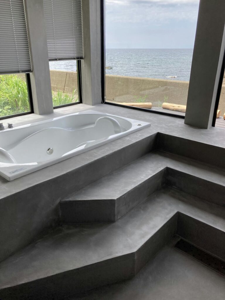 オーシャンビューの浴室全体にモールテックス！　森田工業様施工事例｜case127