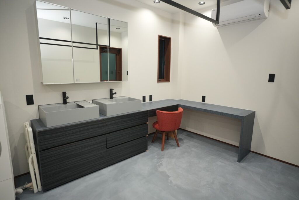 モデルハウスにサカンアートオリジナルカラー！　杉本住宅産業様モールテックス施工事例