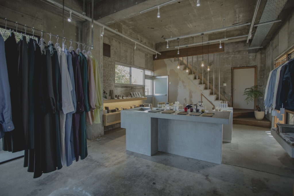 ショップ内の雰囲気に合わせたモールテックス！　ヤエワークス様｜香川県　施工事例